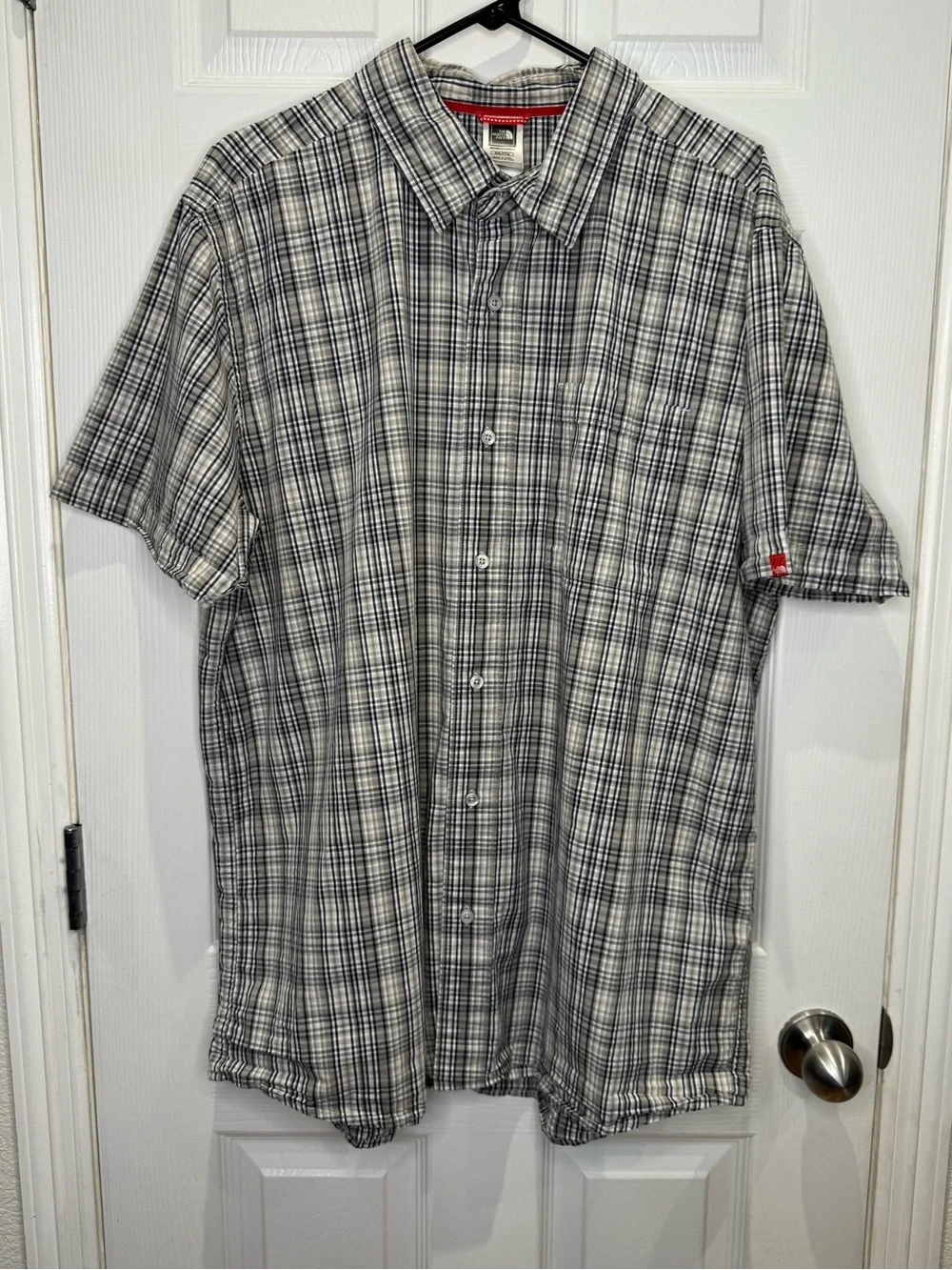 The North Face Men's XXL Short Sleeve Button Down Grey Blue Plaid Gorpcore